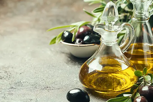 olive oil beauty benefits 3