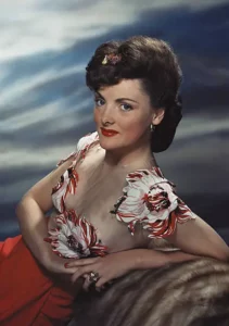 history of vintage beauty trends 1950s